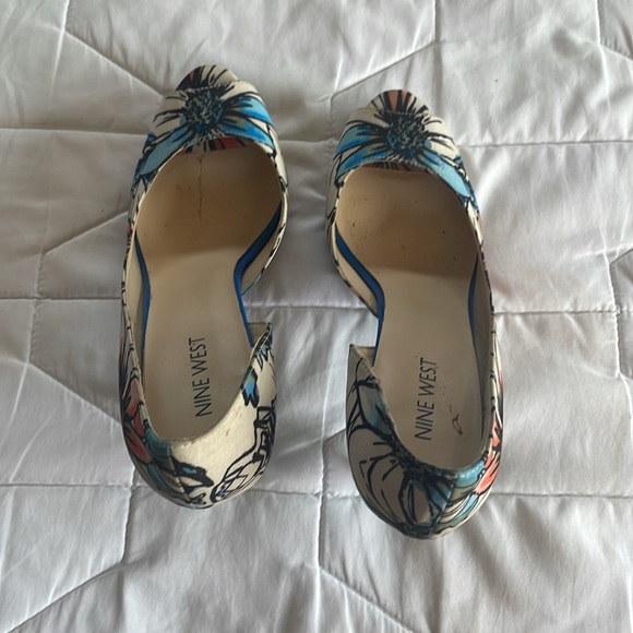 Nine West peep toe heels. - Picture 5 of 6